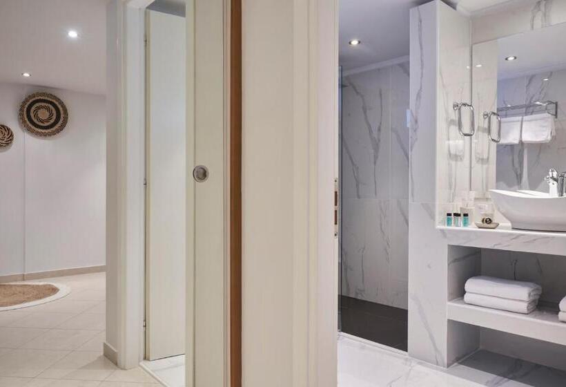 سوئیت مستر با چشمانداز دریا, Xenia Poros Image