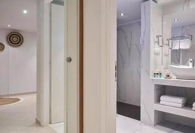 سوئیت مستر با چشم‌انداز دریا, Xenia Poros Image
