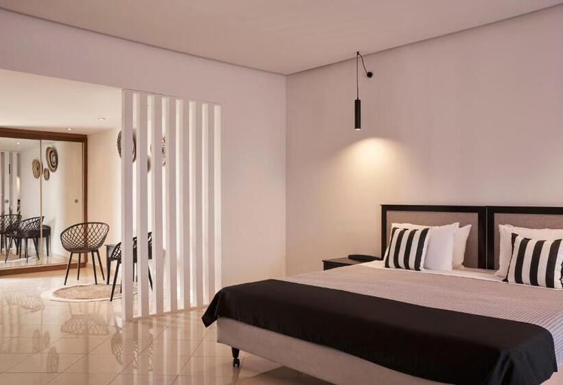 سوئیت مستر با چشمانداز دریا, Xenia Poros Image