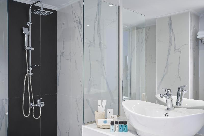 سوییت جونیور با چشمانداز دریا, Xenia Poros Image