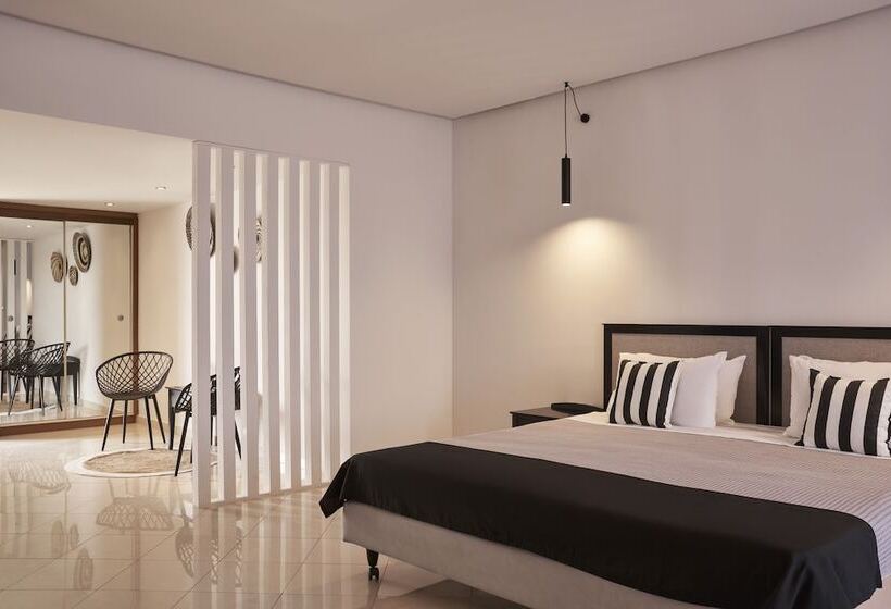 سوئیت مستر با چشمانداز دریا, Xenia Poros Image