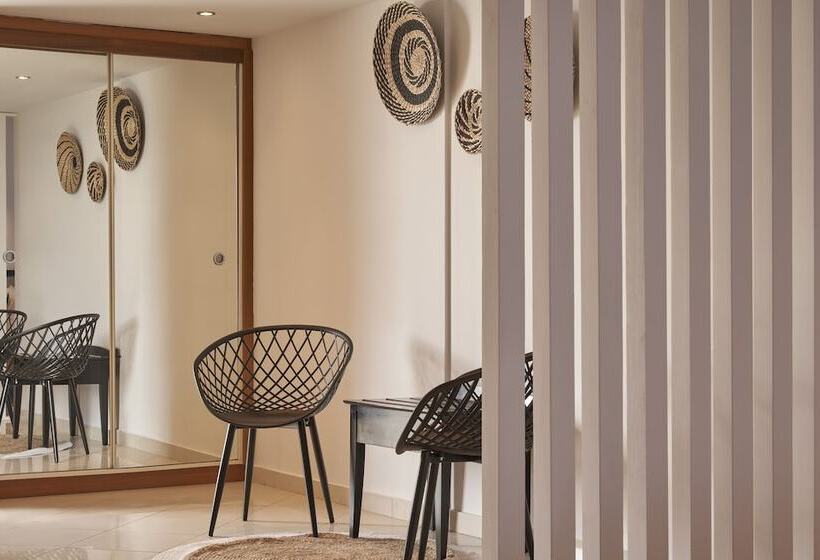 سوئیت مستر با چشمانداز دریا, Xenia Poros Image