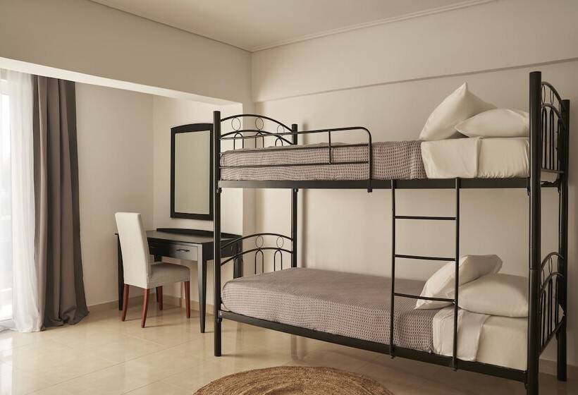 سوییت سینیور با چشمانداز دریا, Xenia Poros Image