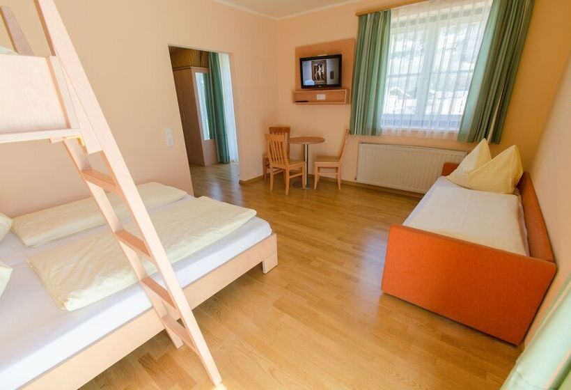 اتاق استاندارد چهار تخته, Jufa Hotel Kaprun