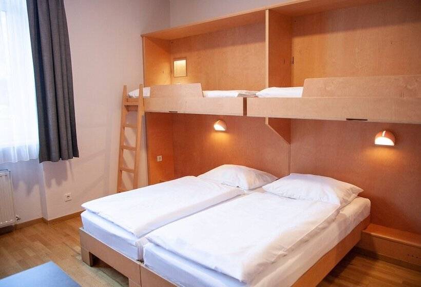 غرفة قياسية رباعية, Jufa Hotel Kaprun