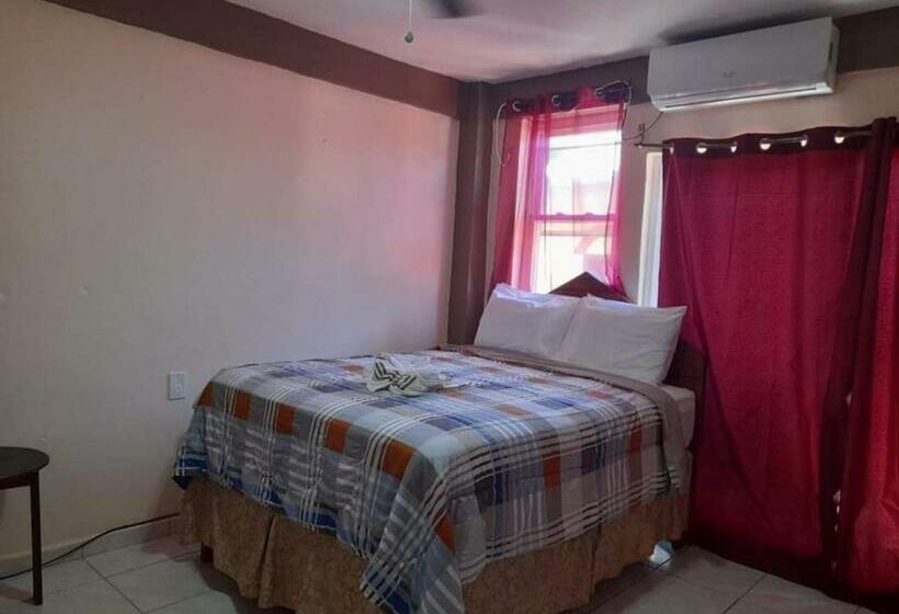 Habitación Estándar Individual, La Delphina Bed And Breakfast Bar And Grill