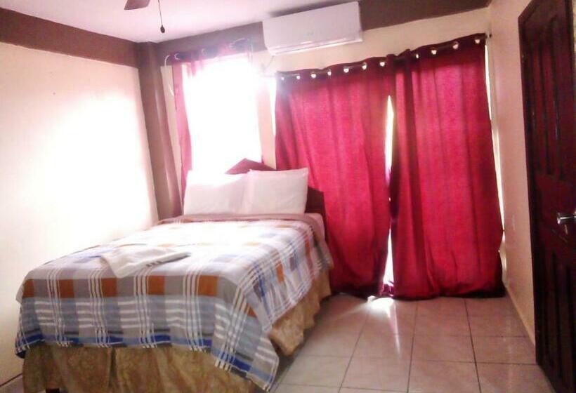 اتاق استاندارد یک نفره, La Delphina Bed And Breakfast Bar And Grill