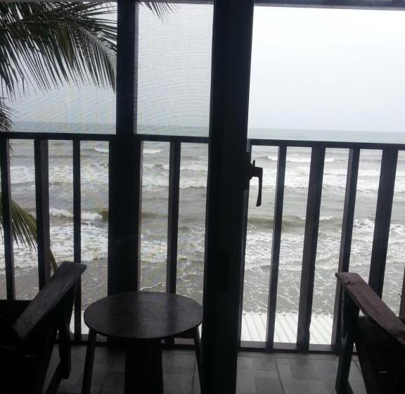 سوئیت با تخت بزرگ, La Delphina Bed And Breakfast Bar And Grill