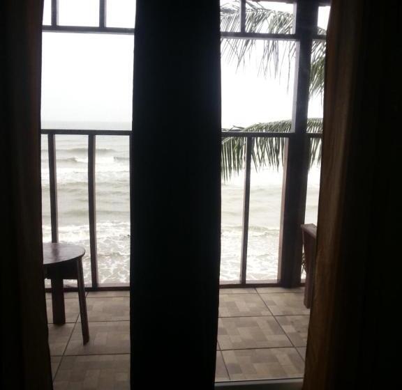 سوئیت با تخت بزرگ, La Delphina Bed And Breakfast Bar And Grill