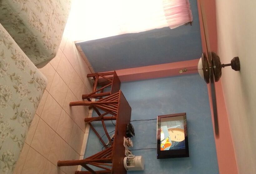 اتاق استاندارد, La Delphina Bed And Breakfast Bar And Grill