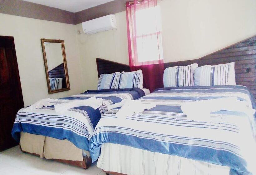 اتاق استاندارد, La Delphina Bed And Breakfast Bar And Grill