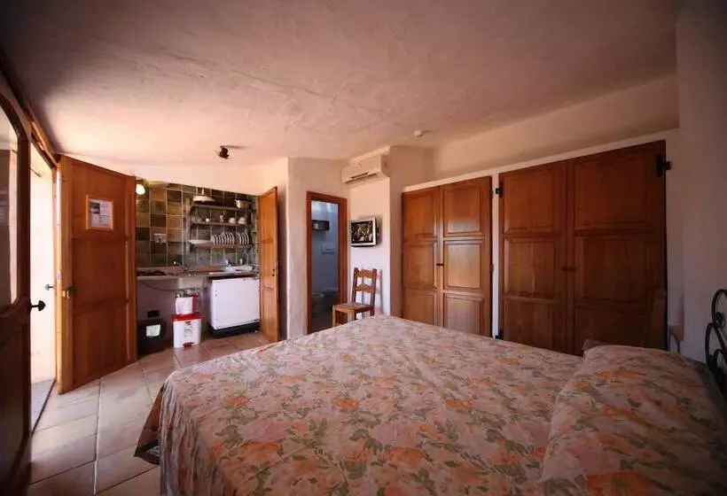 استودیوی استاندارد, Residenza Capriccioli