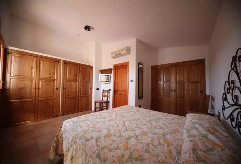 استودیوی استاندارد, Residenza Capriccioli