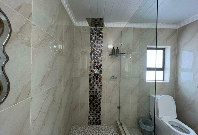 اتاق خانوادگی, Kalashe Bed & Breakfast