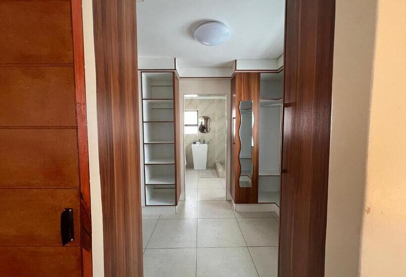 اتاق خانوادگی, Kalashe Bed & Breakfast