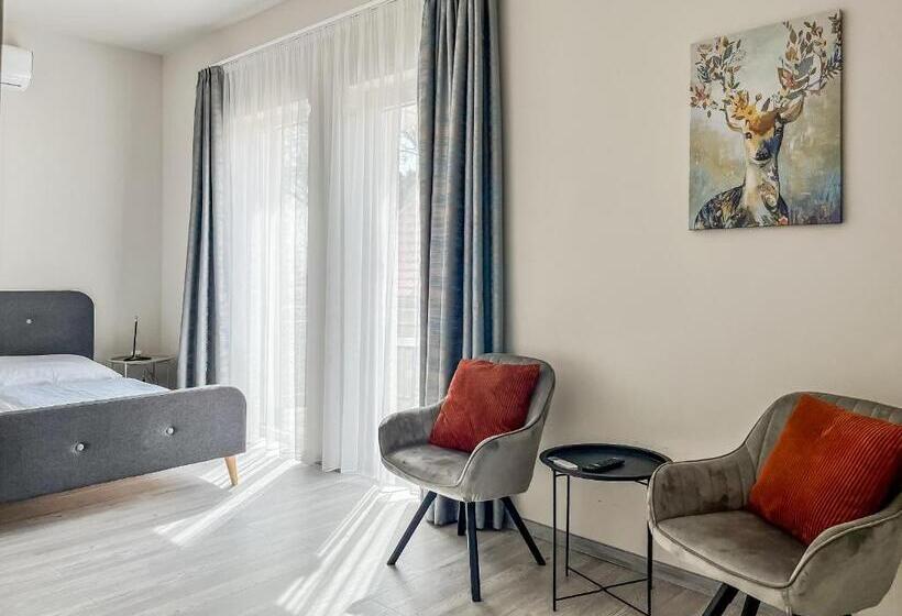 غرفة قياسية ثلاثية مزودة بشرفة, Villa 21 Boutique Rooms