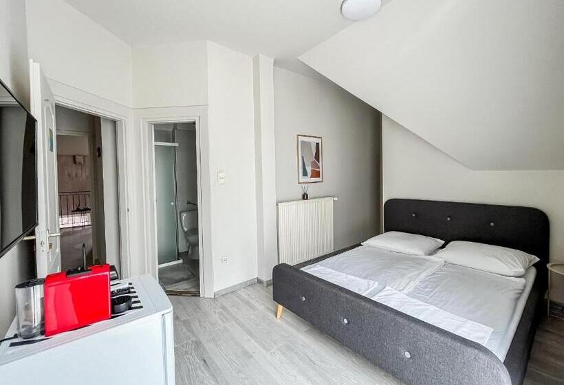 غرفة ديلوكس مزودة بشرفة, Villa 21 Boutique Rooms