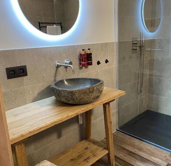 חדר סטנדרט לארבעה, B&b Sint Mariaburg