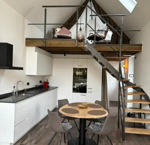 デラックススタジオ, B&b Sint Mariaburg