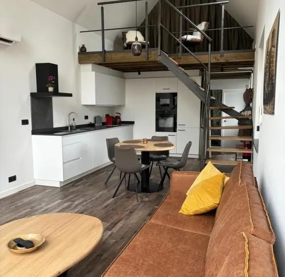 デラックススタジオ, B&b Sint Mariaburg