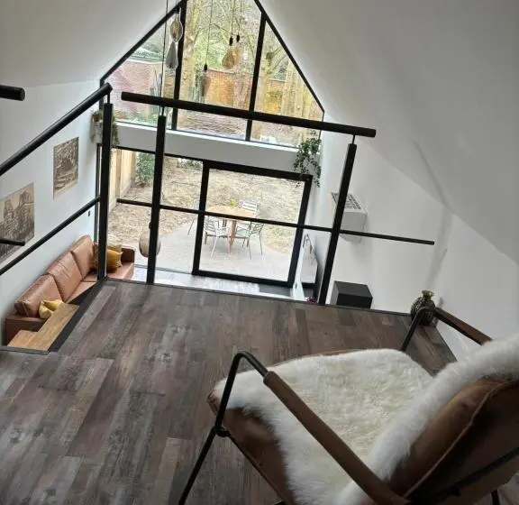 デラックススタジオ, B&b Sint Mariaburg