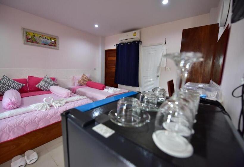 Номер Deluxe, Kt Knight