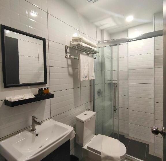 غرفة قياسية, Uptown