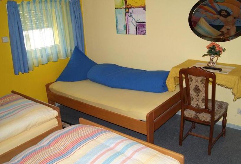 חדר סטנדרט לשלושה, Pension Weinsberg