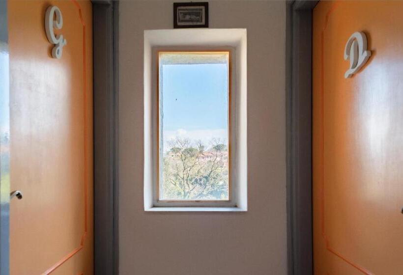 סוויטה משפחתית, La Casa Di Augusto