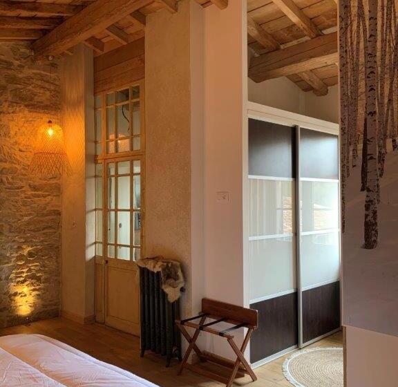 جناح عائلي, Nature Cathare