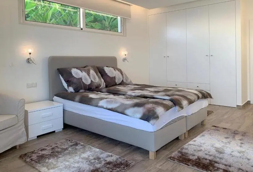 プールの見える１ベッドルームアパートメント, Holiday Apartment Sunset Ocean