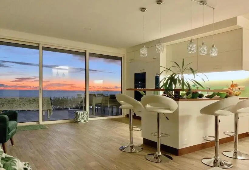 プールの見える１ベッドルームアパートメント, Holiday Apartment Sunset Ocean