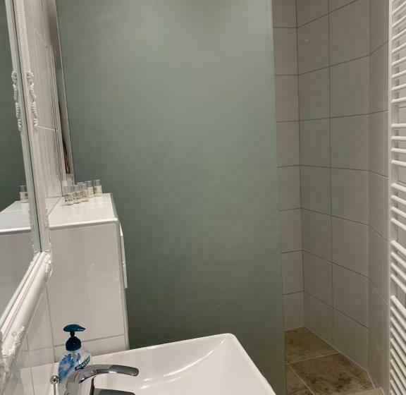 스탠다드 룸, Waldhorn