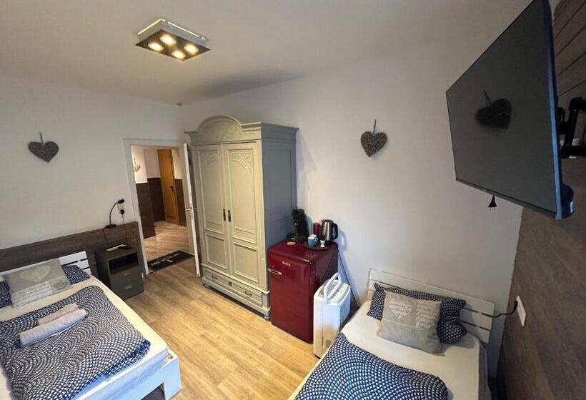 스탠다드 룸, Waldhorn