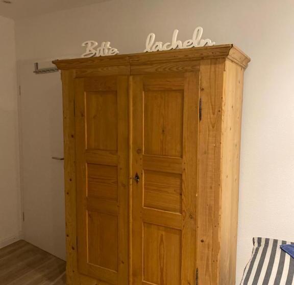 스탠다드 트리플 룸, Waldhorn