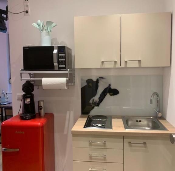 스탠다드 트리플 룸, Waldhorn