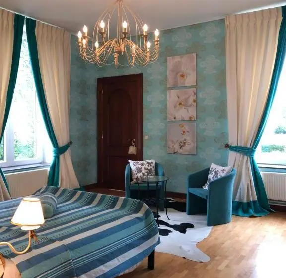 バスタブ付きスタンダードルーム, Château Les Tourelles