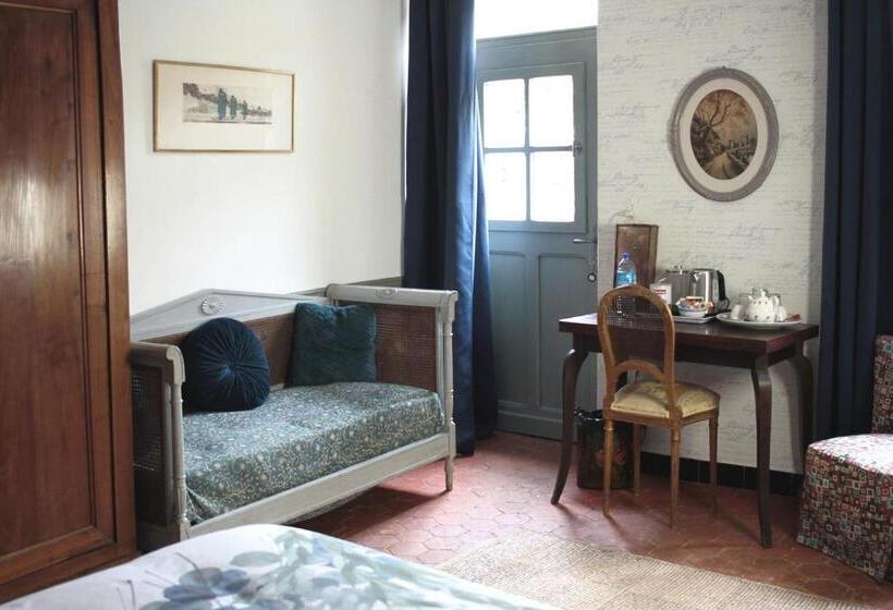 Номер Стандарт Вид на Сад, Le Clos Des Artistes   Chambres D Hôtes