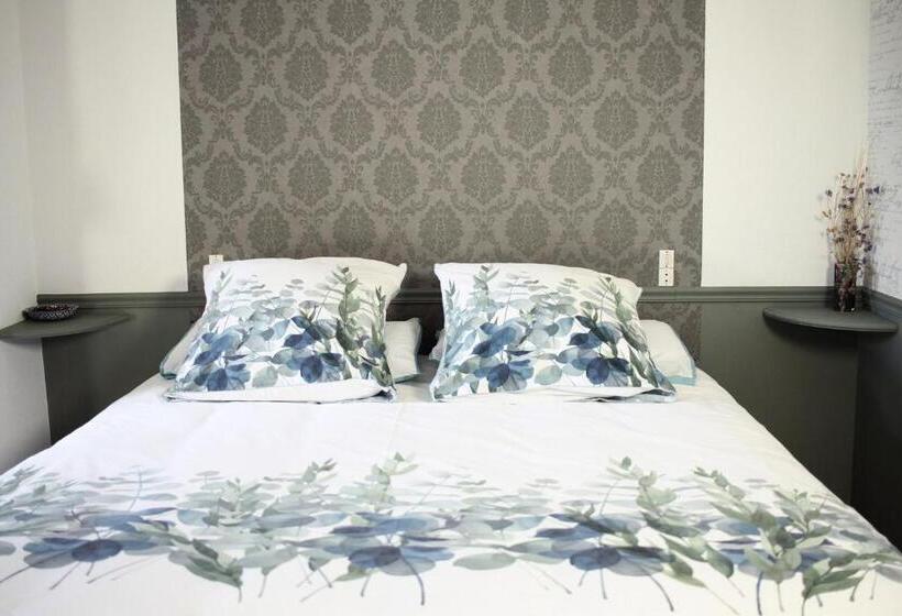 Номер Стандарт Вид на Сад, Le Clos Des Artistes Chambres D Hôtes