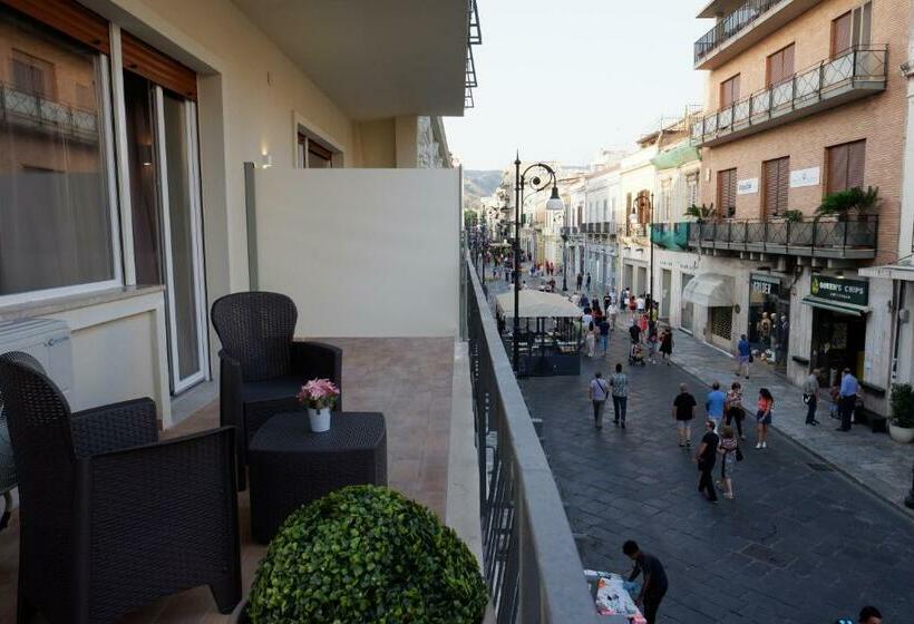 اتاق استاندارد با بالکن, B&b Leus Appartment