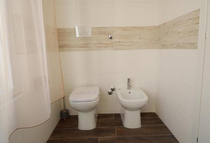 اتاق استاندارد با بالکن, B&b Leus Appartment