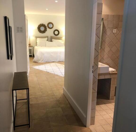 キングサイズベッドのスタンダードルーム, Séjour à La Campagne  Domaine De Cézac