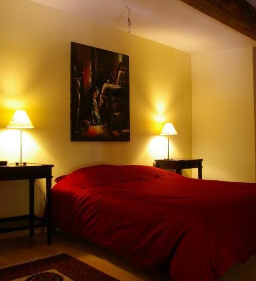 Семейный Номер, Château De Beauchamp  La Chapelle De Guinchay