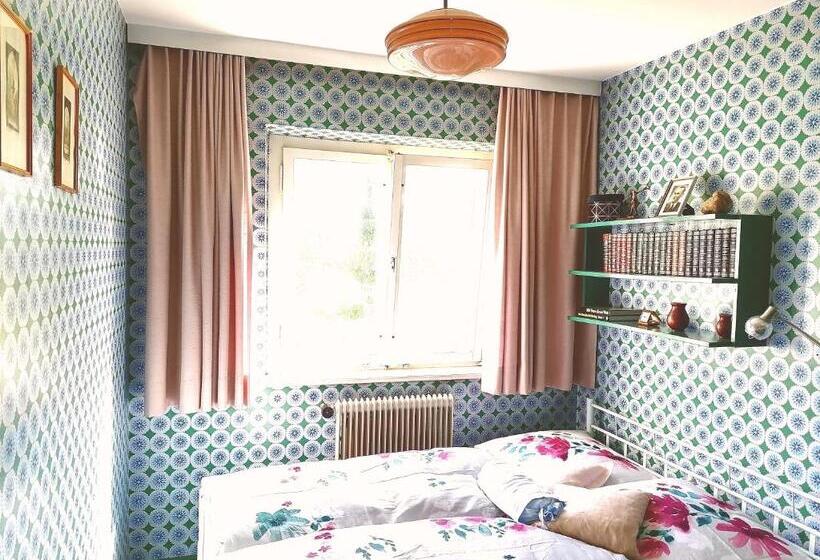 غرفة قياسية حمام مشترك, Dimai House 1950s