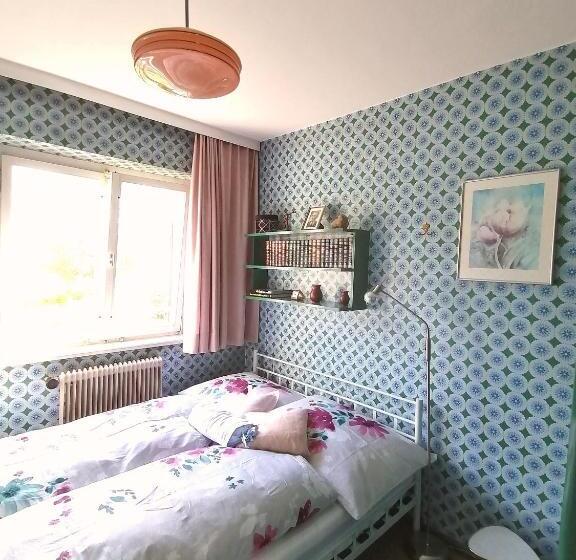 غرفة قياسية حمام مشترك, Dimai House 1950s