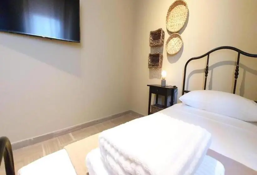 スタンダードシングルルーム, Interno 4   Maselli