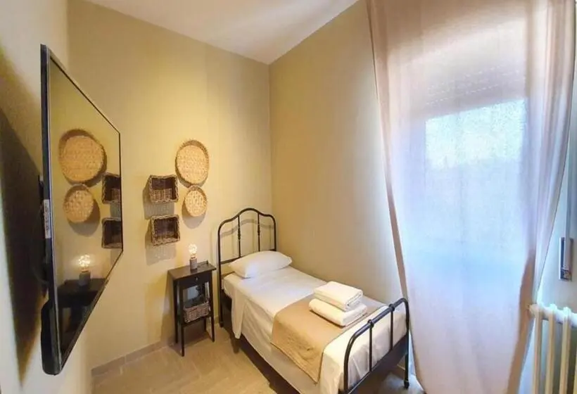 スタンダードシングルルーム, Interno 4   Maselli