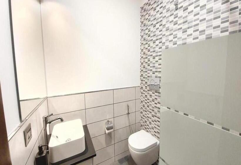 标准间, Interno 4   Maselli
