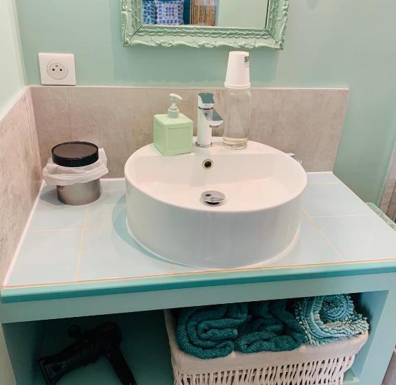 غرفة ديلوكس, Aux Couleurs De Commarin Chambres D Hôtes