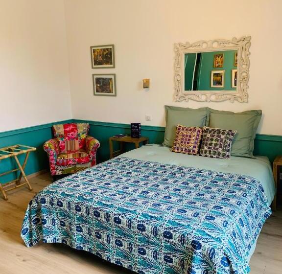 غرفة ديلوكس, Aux Couleurs De Commarin Chambres D Hôtes